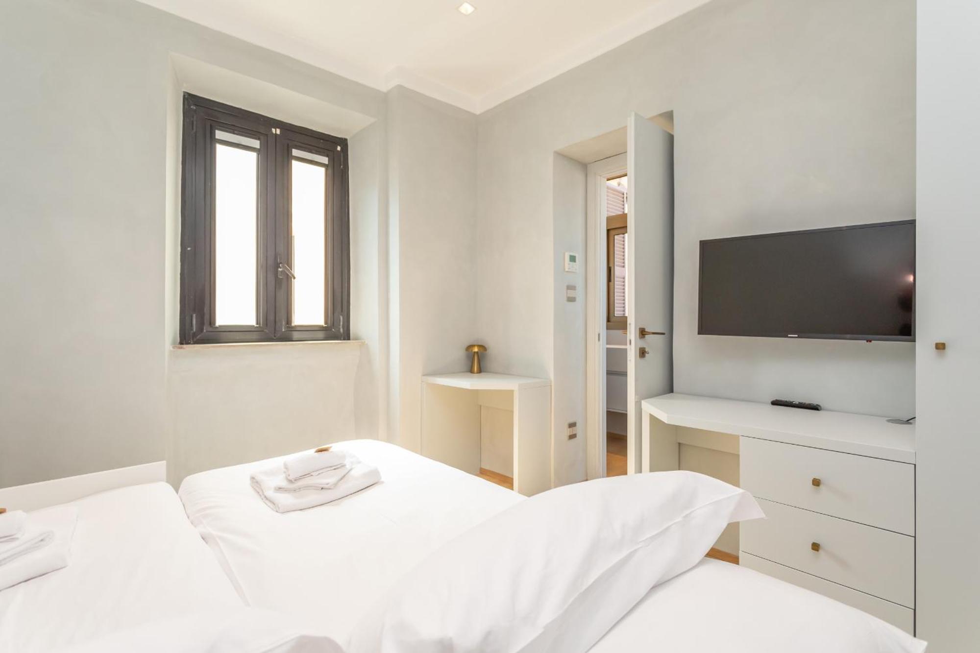 Spanish Steps Exclusive 3bdr Apartment Rom