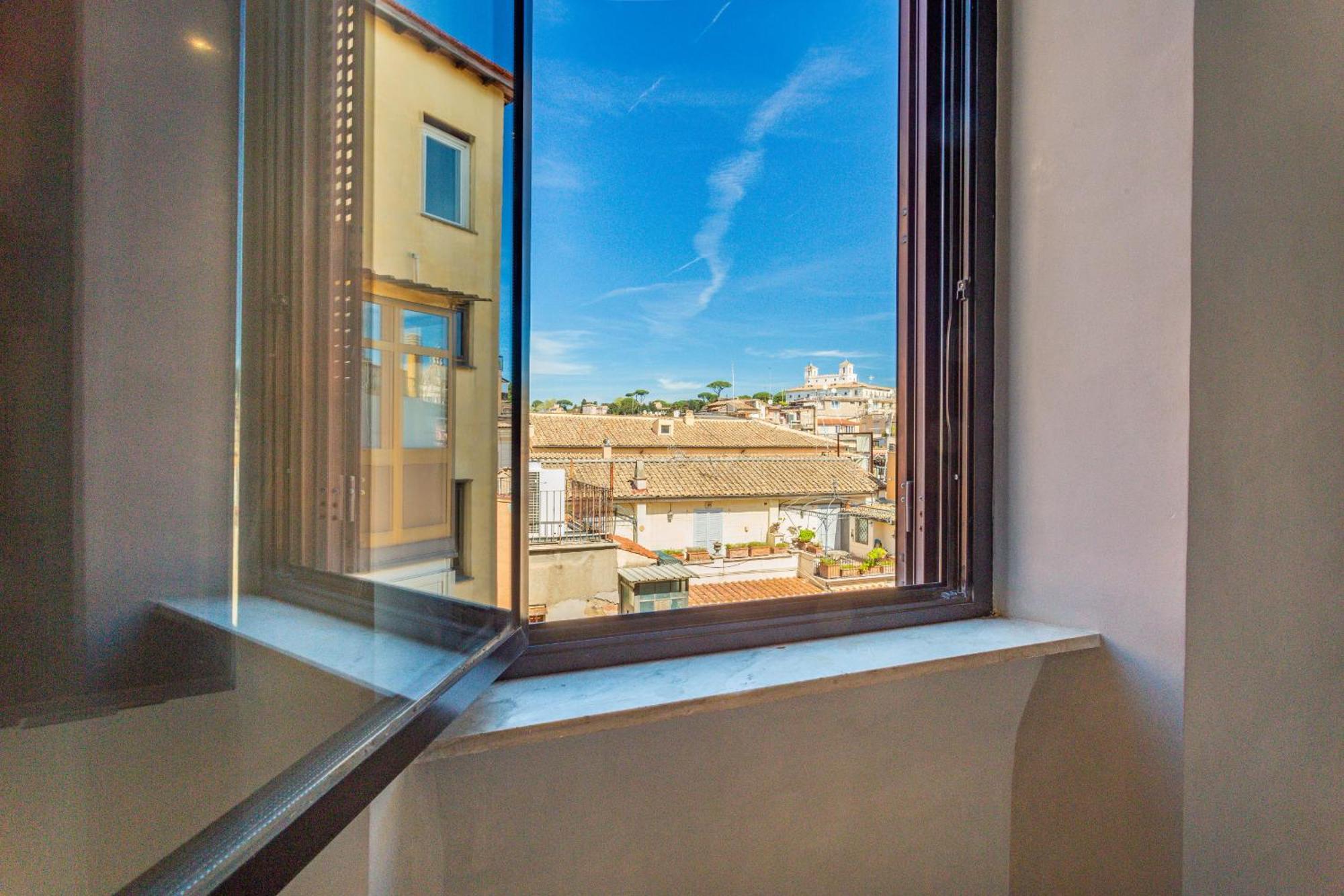 Spanish Steps Exclusive 3bdr * Rom
